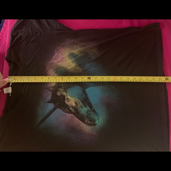 Forever 21 unicorn graphic tee - Picture 3 of 4